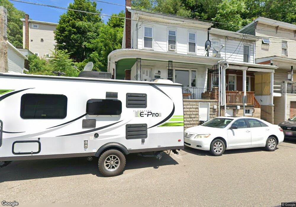 237 Lafayette St, Tamaqua, PA 18252 - photo 1