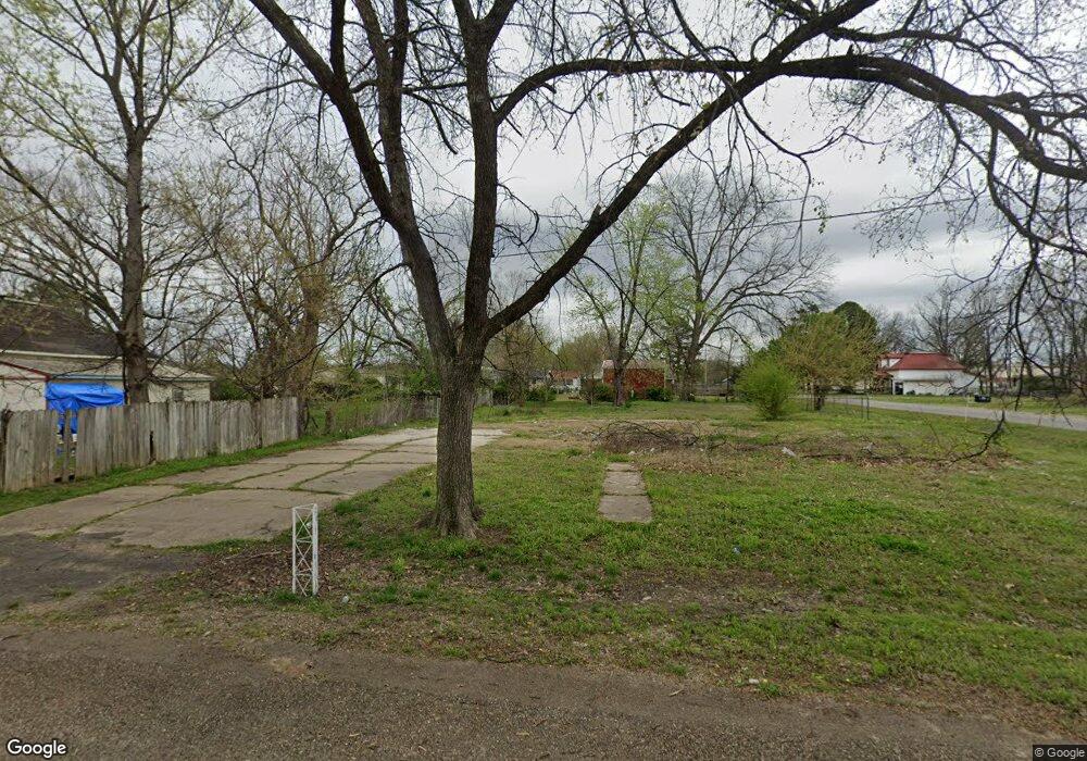 306 Cherokee St, Vian, OK 74962 - photo 1