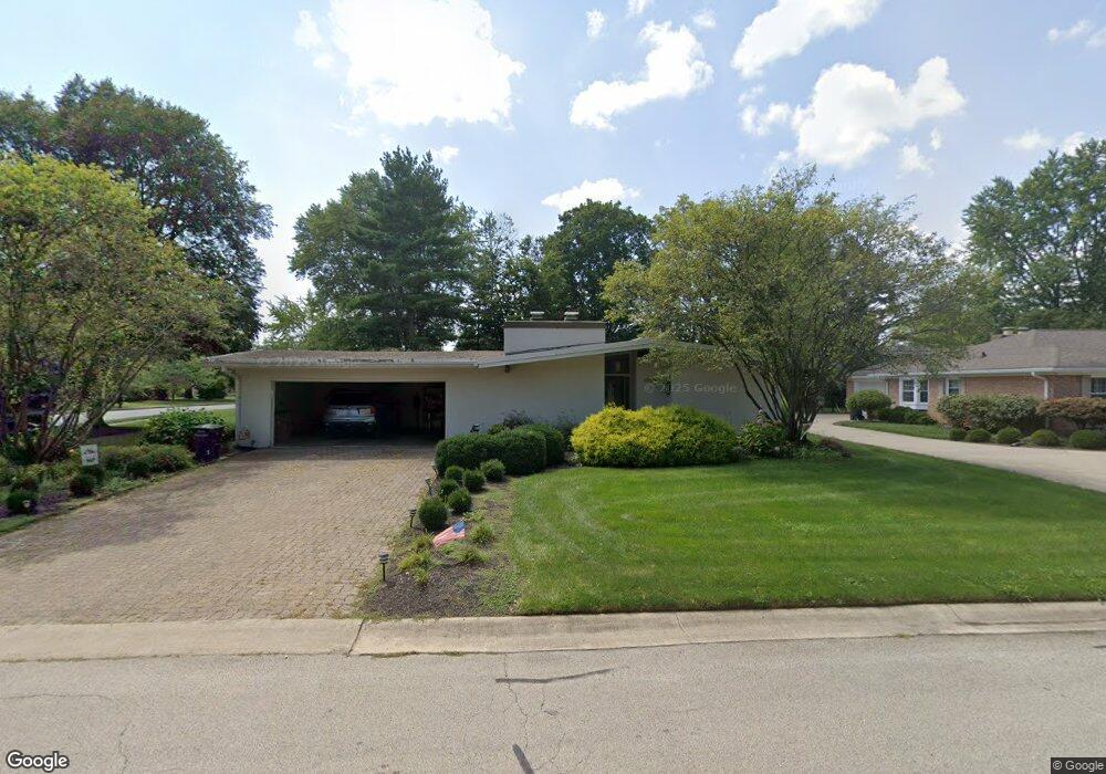 2710 Chestnut Ct, Columbus, IN 47201 - photo 1
