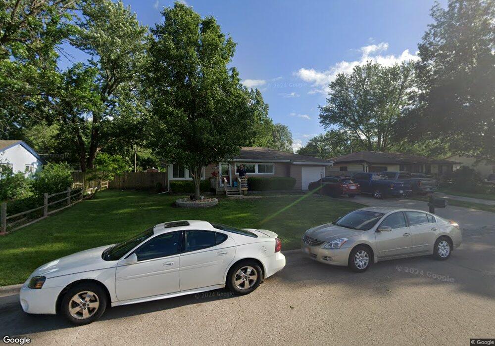 1717 SW 34th St, Topeka, KS 66611 - photo 1