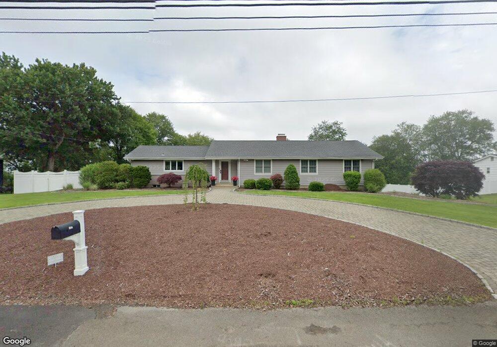 613 Harborview Rd, Orange, CT 06477 - photo 1