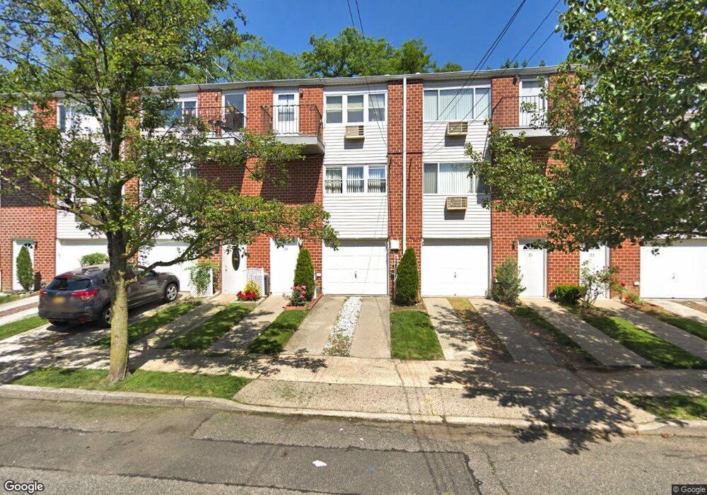 49A Francine Ct unit 83A, Staten Island, NY 10306 - photo 1