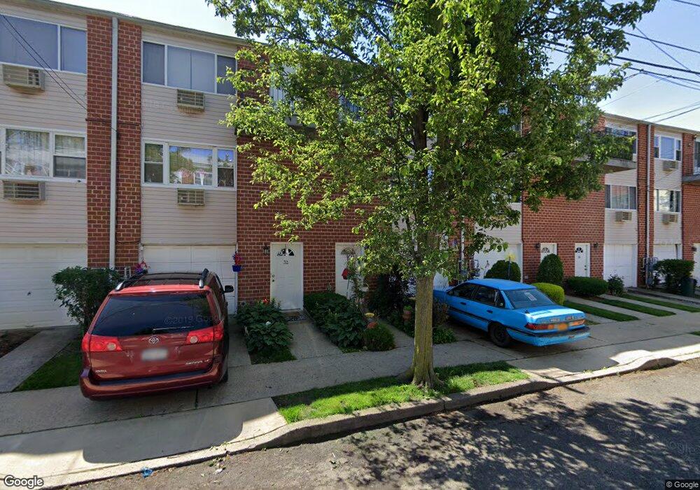 30B Francine Ct unit 100B, Staten Island, NY 10306 - photo 1