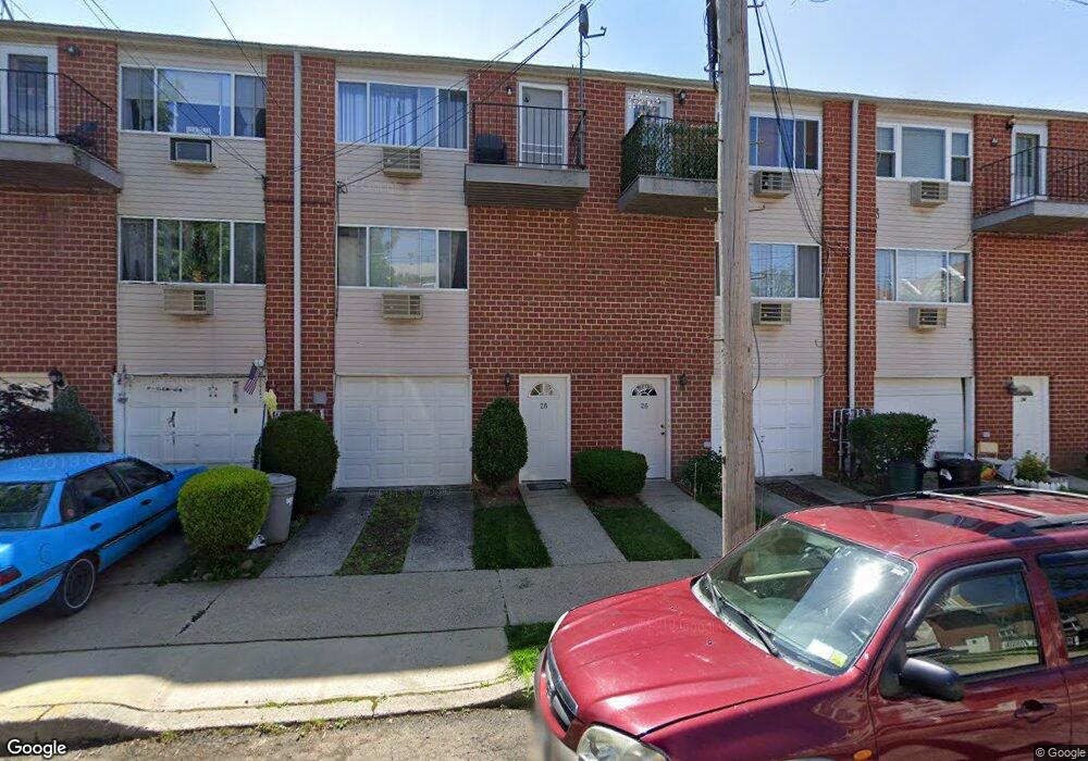 28A Francine Ct unit 102A, Staten Island, NY 10306 - photo 1