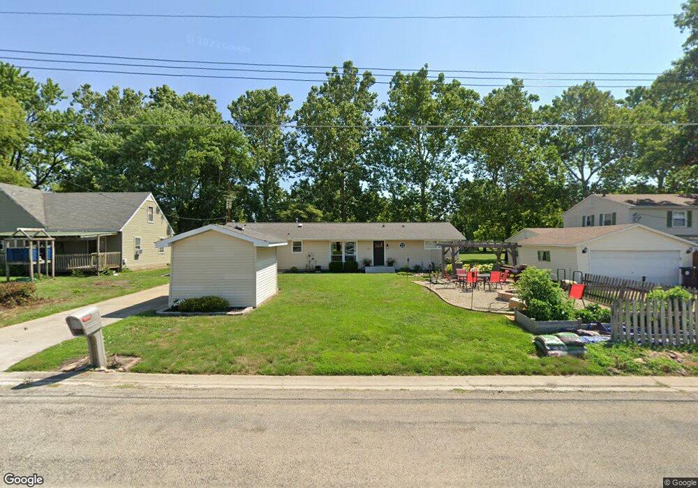 270 Campus View Dr, Lincoln, IL 62656 - photo 1