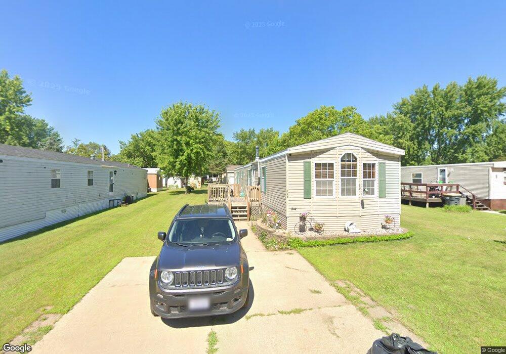 124 Queens Ct, Holmen, WI 54636 - photo 1