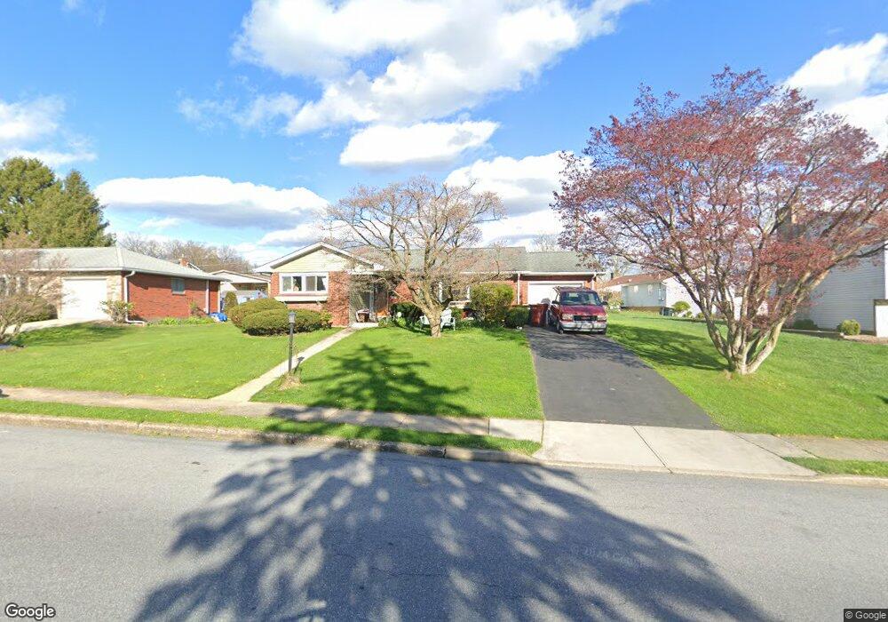 1015 N 11th St, Whitehall, PA 18052 - photo 1