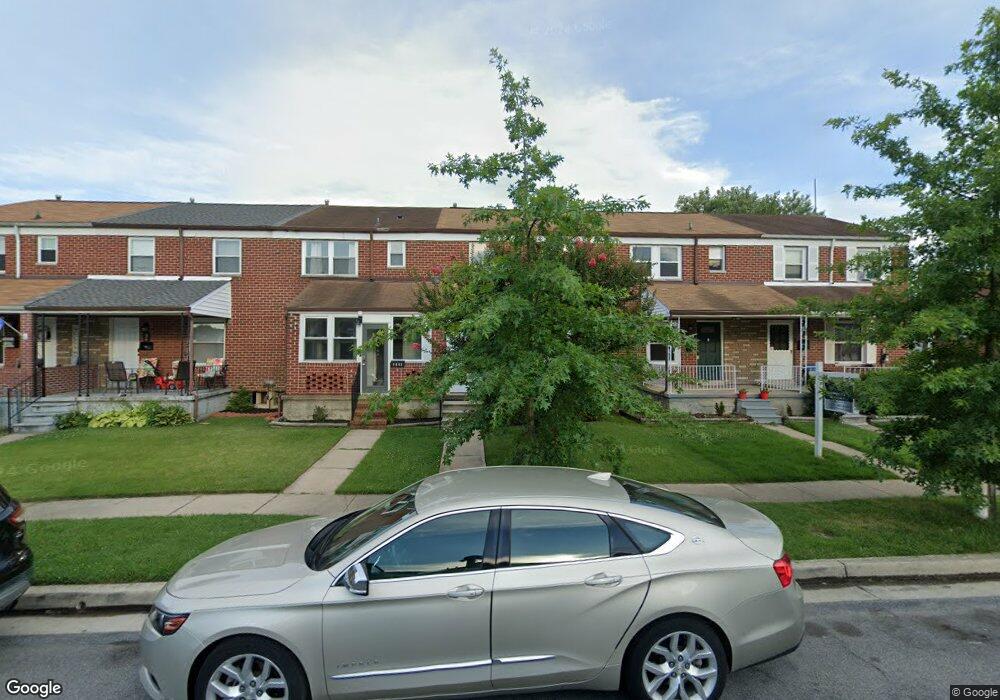 1041 Foxridge Ln, Essex, MD 21221 - photo 1