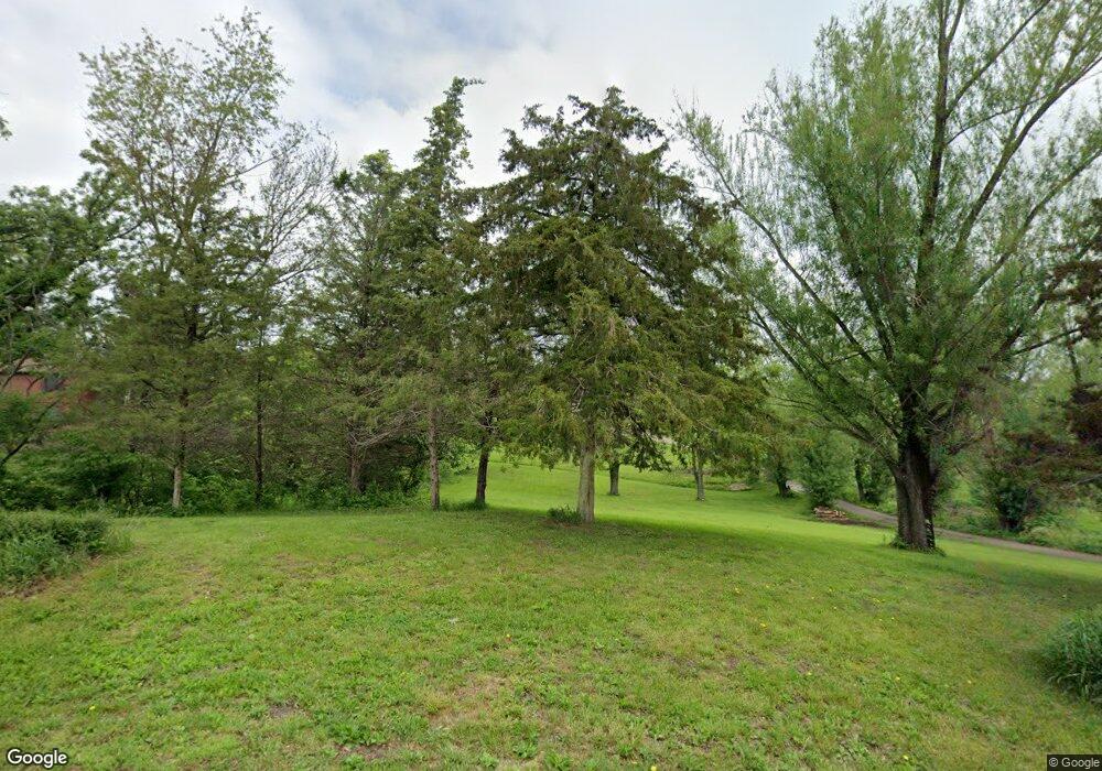 2400 37th Ave SW, Cedar Rapids, IA 52404 - photo 1