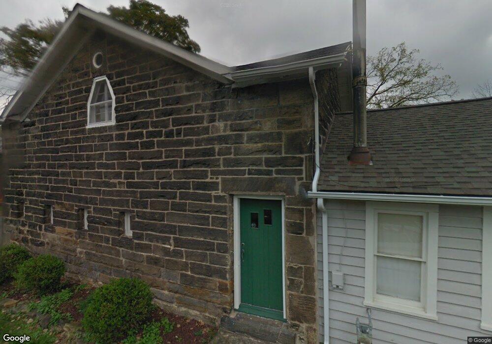 8131 Orchard St, Olmsted Falls, OH 44138 - photo 1