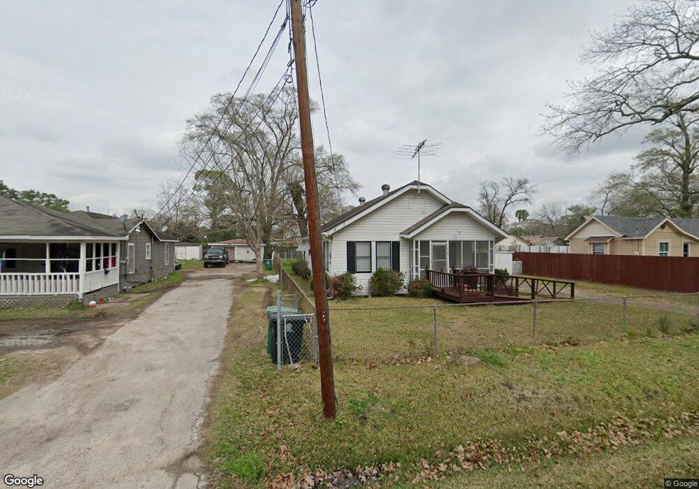 910 Woodcrest Dr, Houston, TX 77018 - photo 1