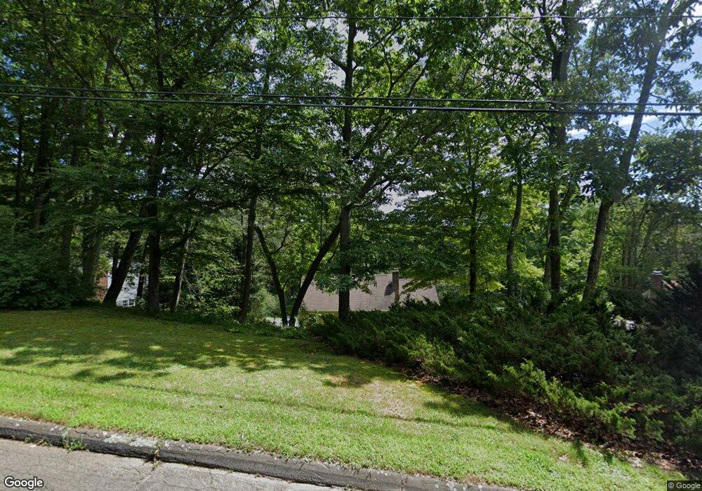 303 Northwood Dr, Guilford, CT 06437 - photo 1