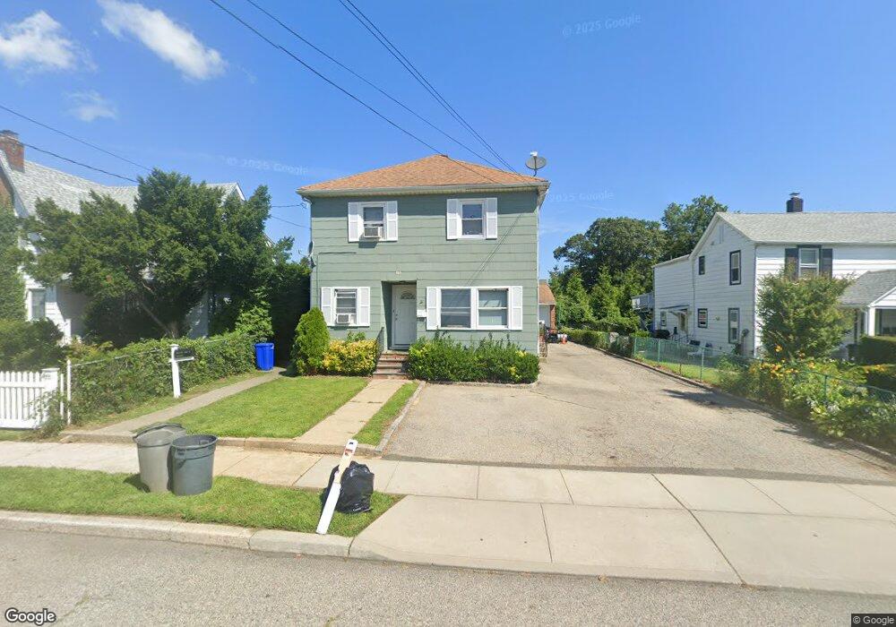 123 Elm Ave, Glen Cove, NY 11542 - photo 1