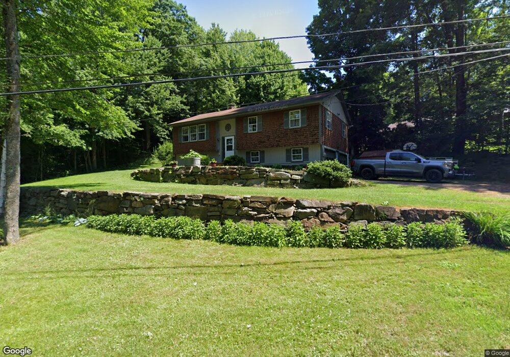 42 Ledgewood Rd, Claremont, NH 03743 - photo 1