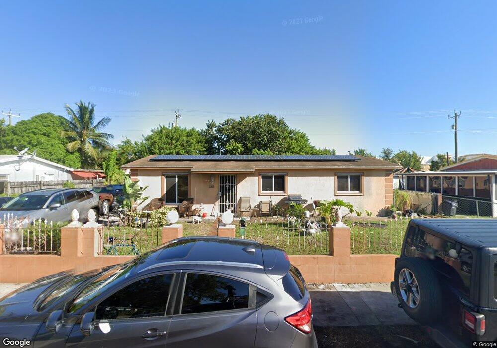 2811 NW 179th St, Miami Gardens, FL 33056 - photo 1