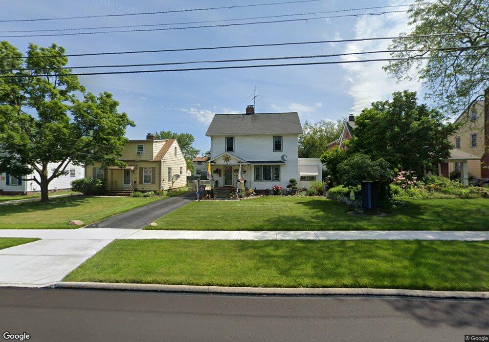 1711 Maple St, Wickliffe, OH 44092 - photo 1