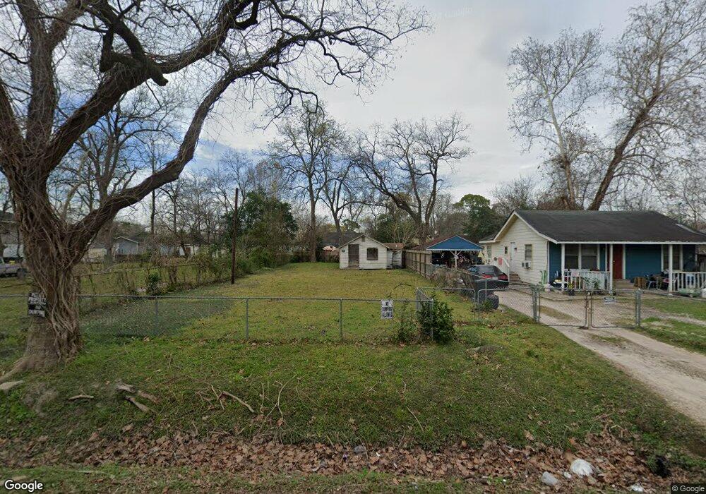 3303 Melbourne St, Houston, TX 77026 - photo 1