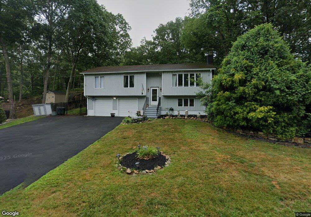 395 Mansfield Grove Rd, East Haven, CT 06512 - photo 1