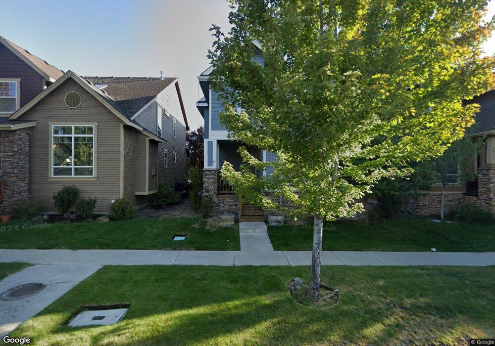 637 N West Compass Ln, Bend, OR 97703 - photo 1