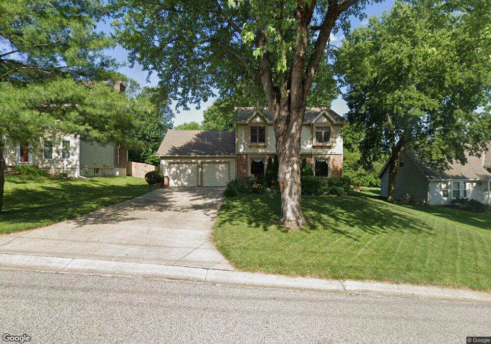 7766 Pflumm Ct, Shawnee, KS 66216 - photo 1