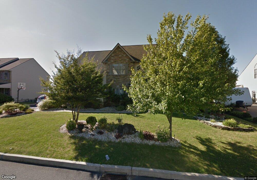 535 City View Dr, Nazareth, PA 18064 - photo 1