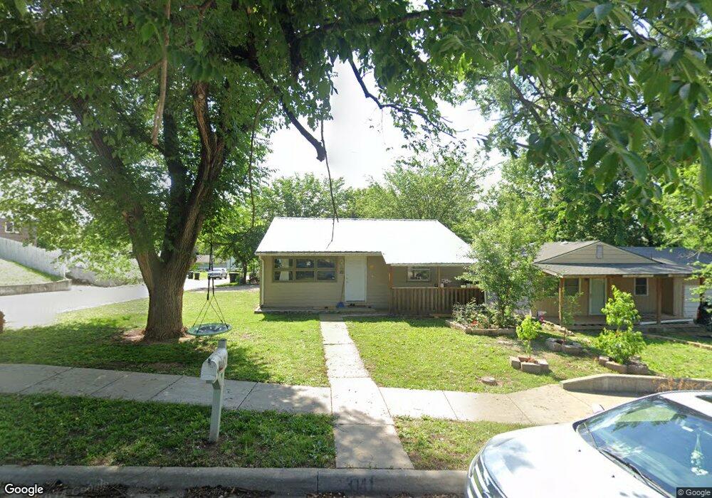 3141 SE Girard St, Topeka, KS 66605 - photo 1