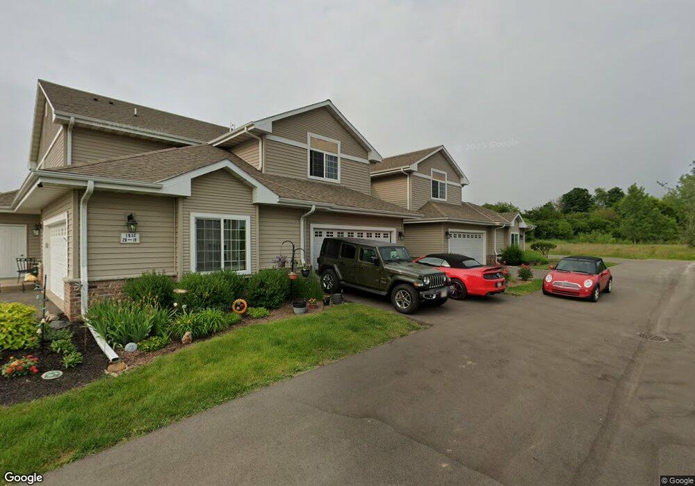 1632 Grey Fox Trail unit 36677030, Mukwonago, WI 53149 - photo 1