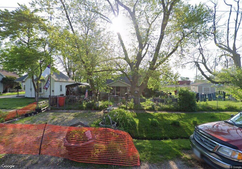 716 S 21st St, Mattoon, IL 61938 - photo 1