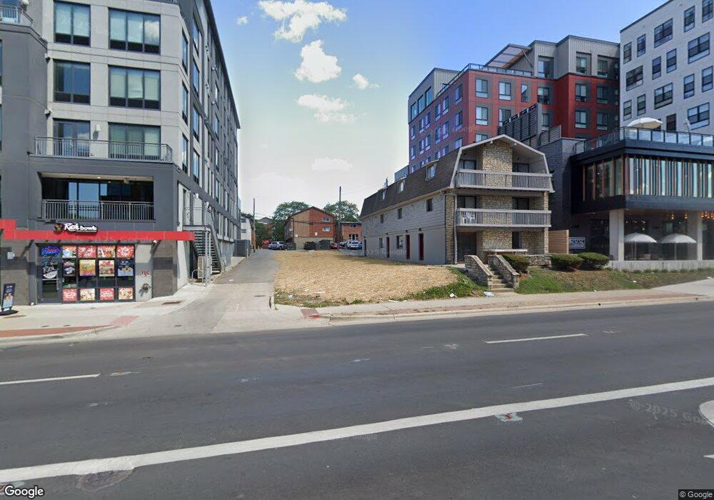 256 W Lane Ave, Columbus, OH 43201 - photo 1