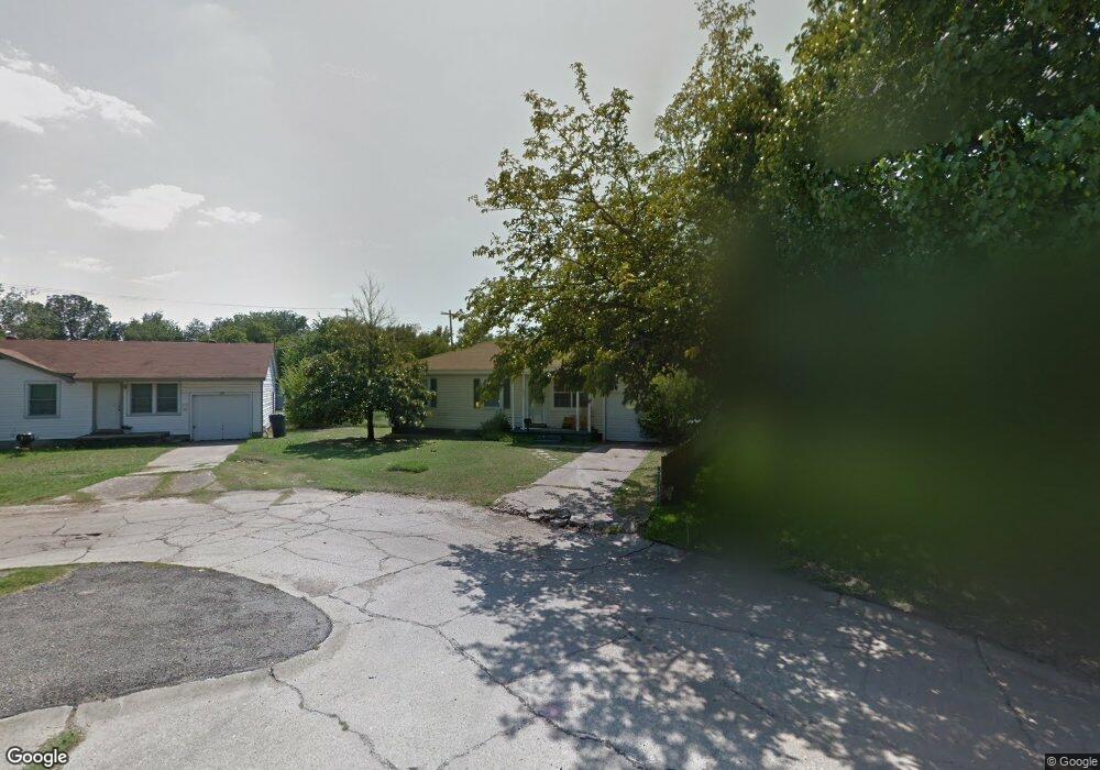 1801 Comanche St, Ardmore, OK 73401 - photo 1