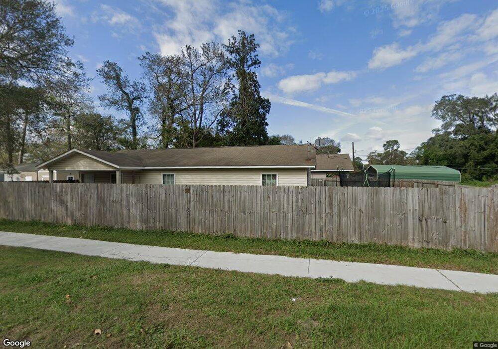 1011 7th St, Brunswick, GA 31520 - photo 1