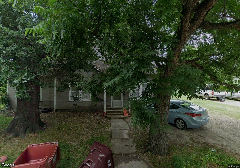 808 E 14th St, Bonham, TX 75418 - photo 1