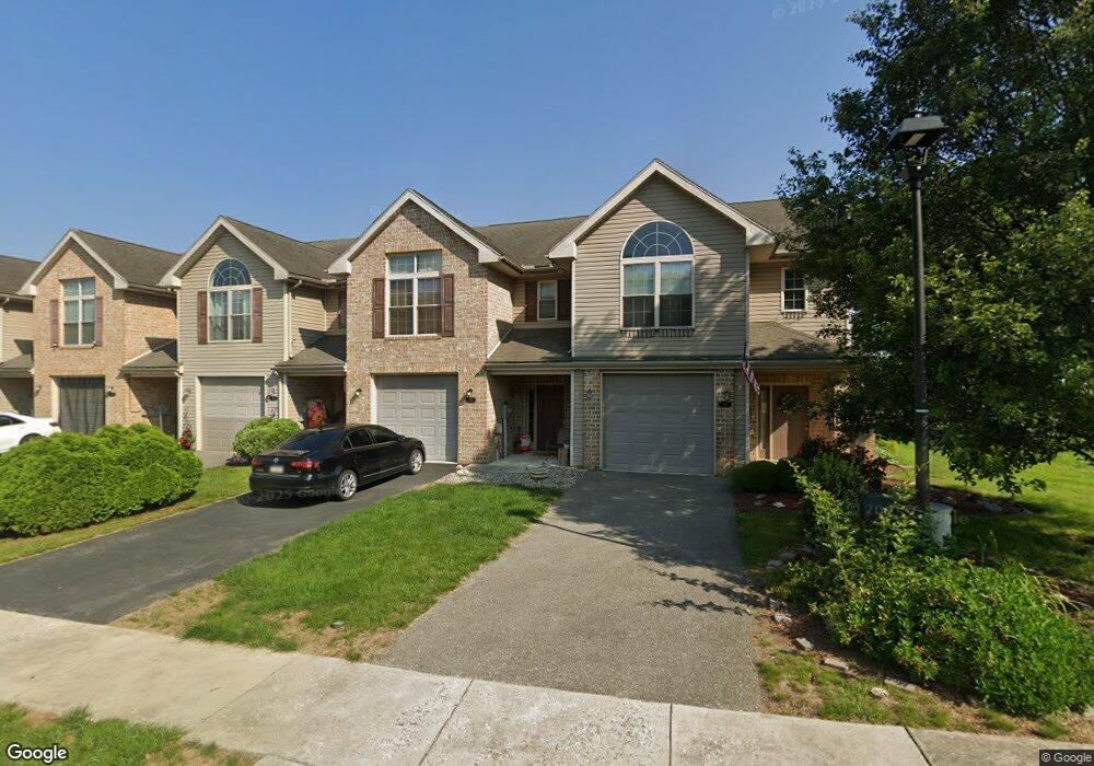 759 Bassett Dr, Chambersburg, PA 17201 - photo 1