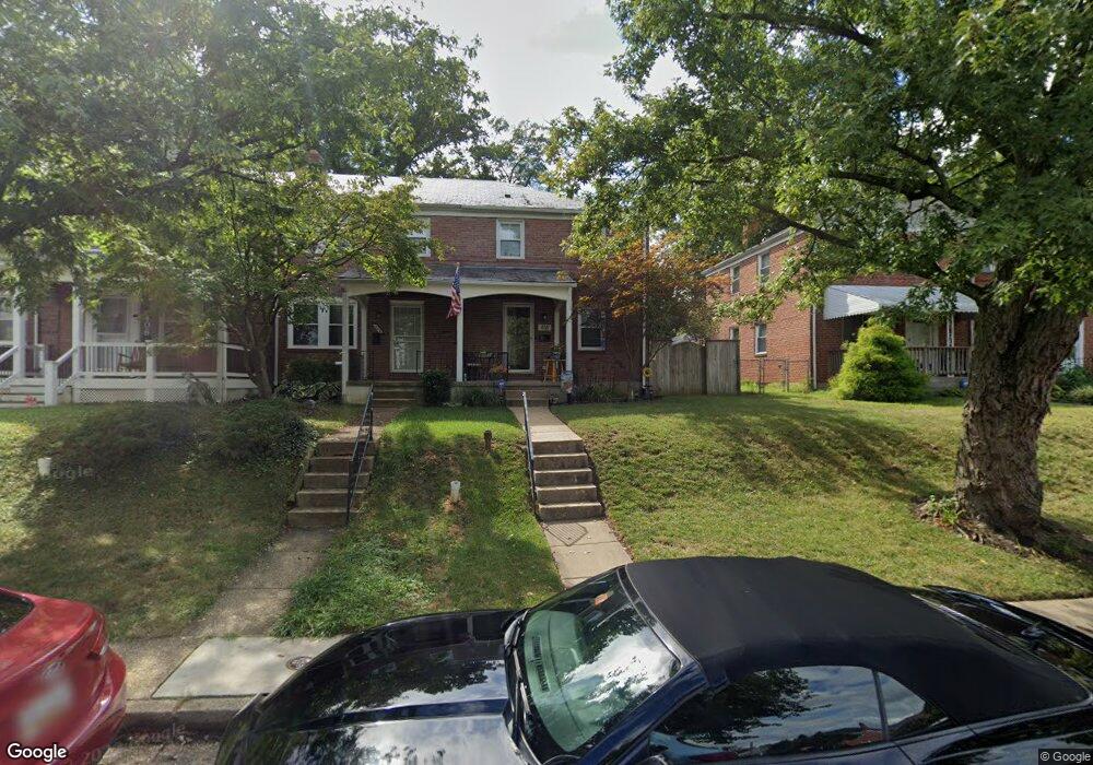 410 Westshire Dr, Catonsville, MD 21228 - photo 1