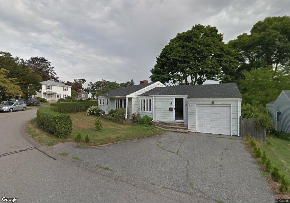 28 Nicholson Crescent, Middletown, RI 02842 - photo 1