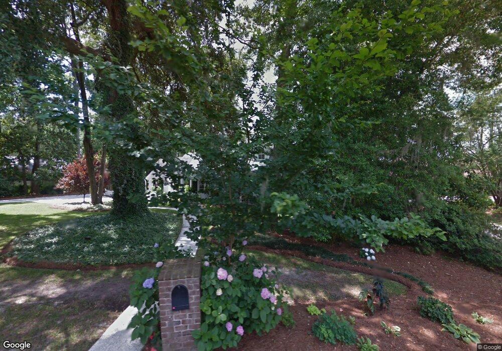 225 Commodore Dr, Savannah, GA 31410 - photo 1