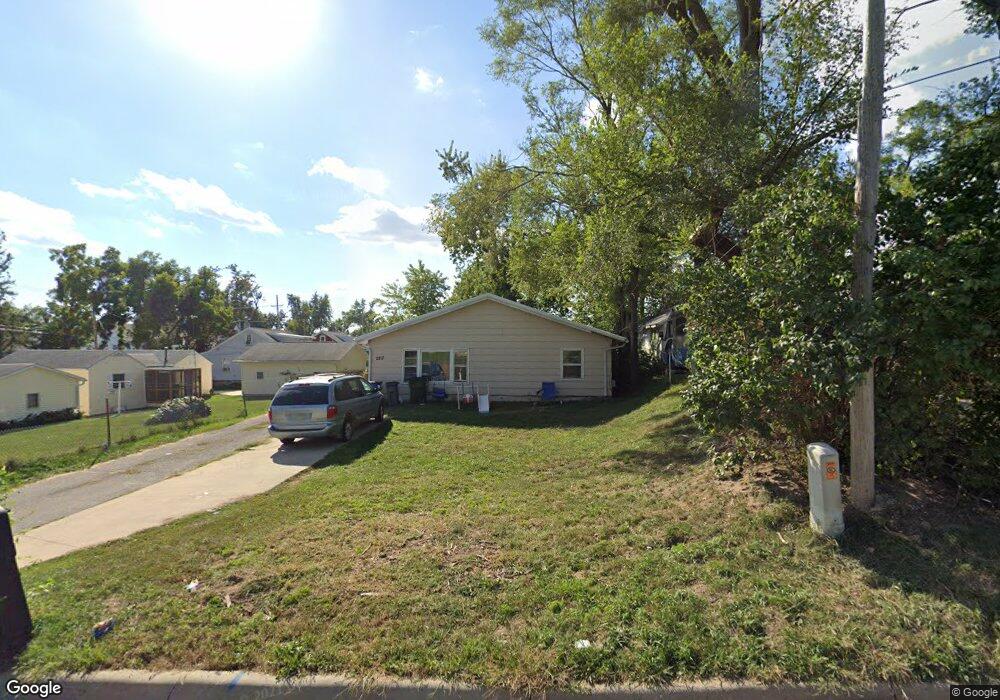 2212 Fruitland Blvd SW, Cedar Rapids, IA 52404 - photo 1