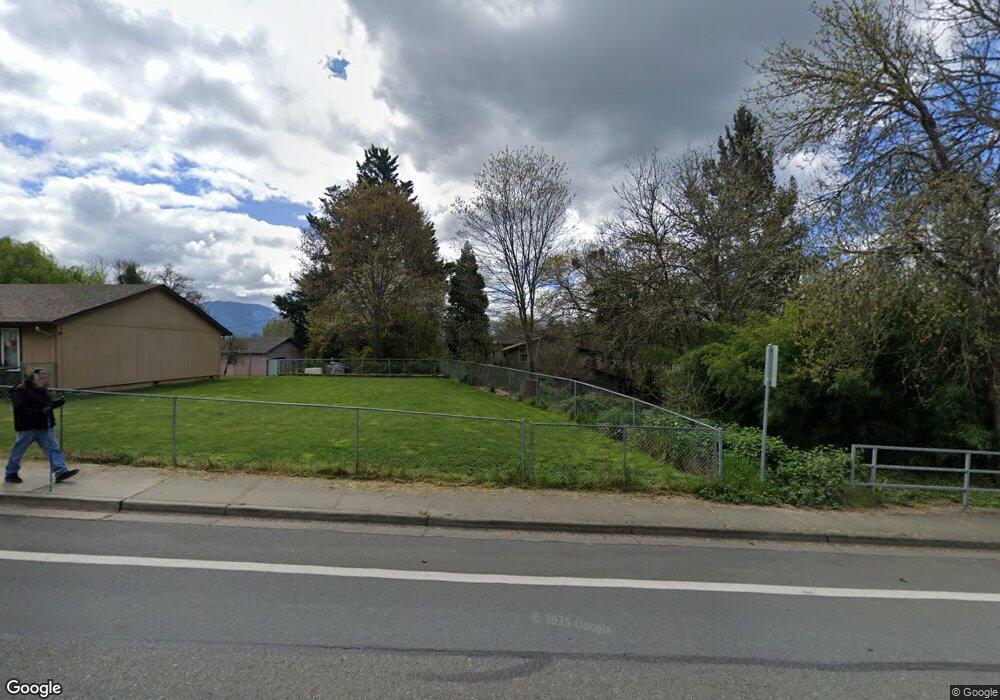 165 NW Sunday Dr, Grants Pass, OR 97526 - photo 1