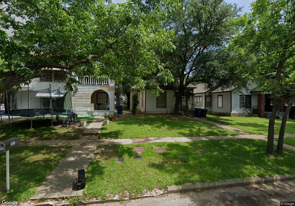 1115 W Woodard St, Denison, TX 75020 - photo 1