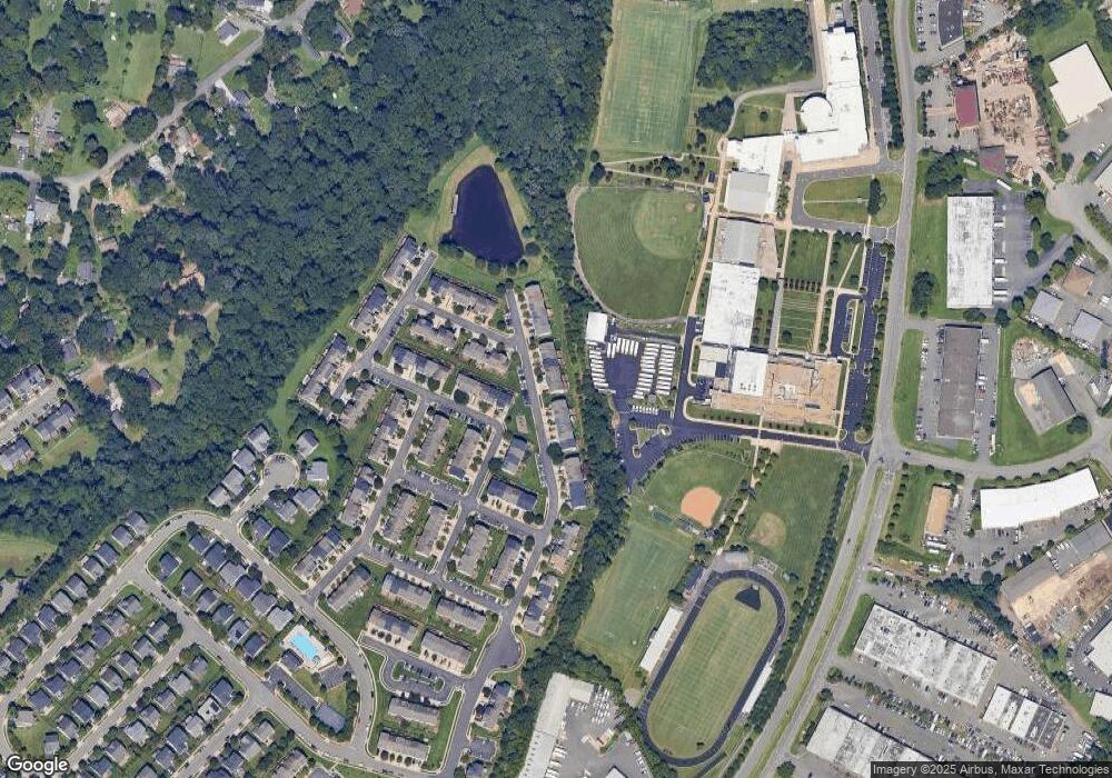 8195 Glade Bank Dr, Manassas, VA 20111 - photo 1