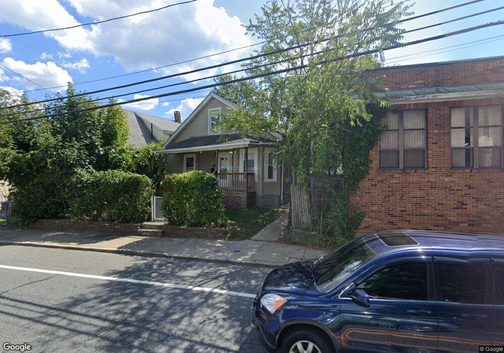 558 Manton Ave, Providence, RI 02909 - photo 1