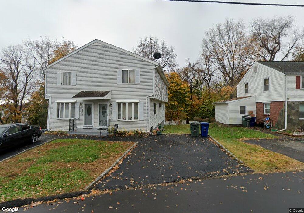 235 High Ridge Dr, Bridgeport, CT 06606 - photo 1