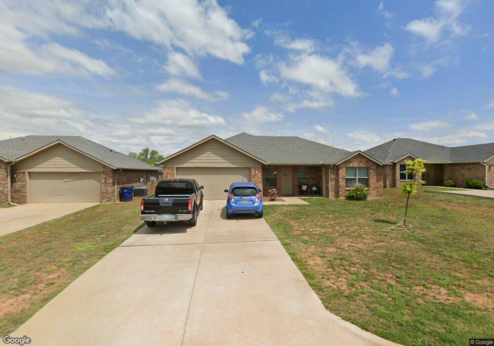 13 W Maple Ave, Duncan, OK 73533 - photo 1