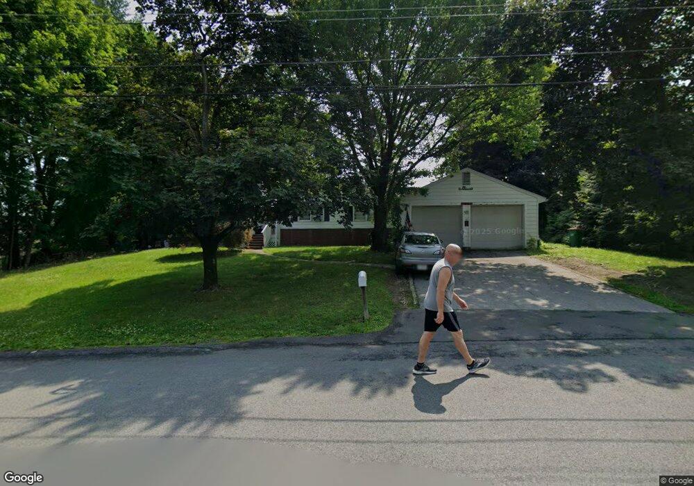 32 Round Hill Rd, Poughkeepsie, NY 12603 - photo 1