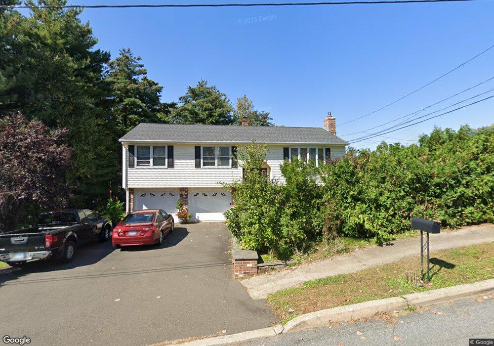 76 Skyview Dr, Naugatuck, CT 06770 - photo 1