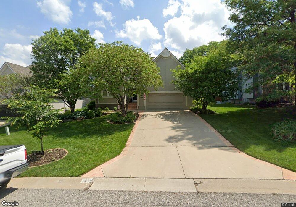 20335 W 98th Ct, Lenexa, KS 66220 - photo 1