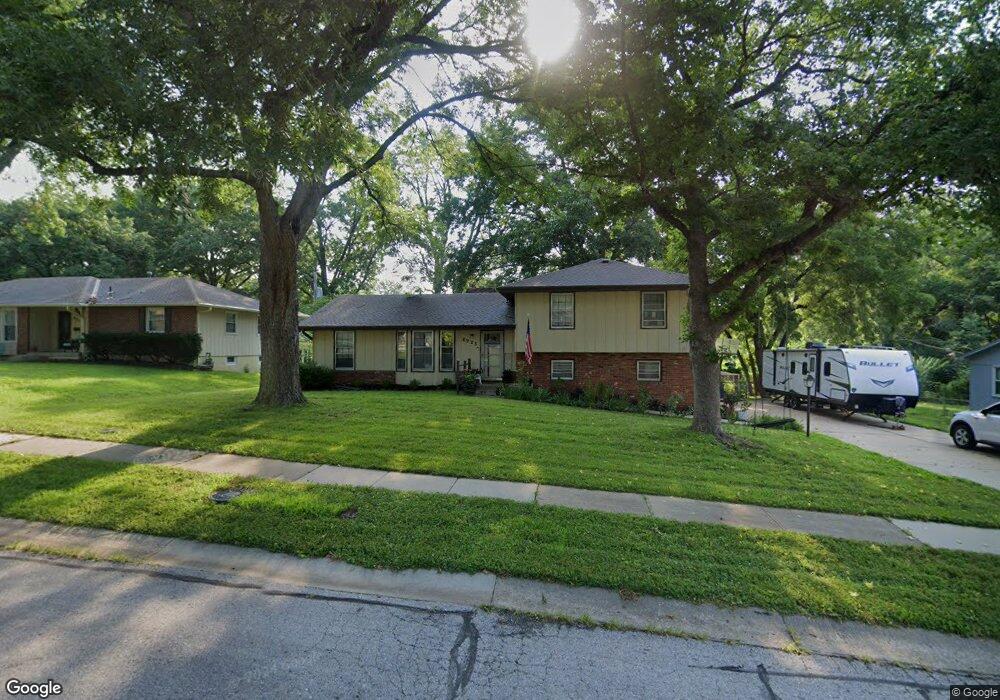 6923 Stearns St, Shawnee, KS 66203 - photo 1