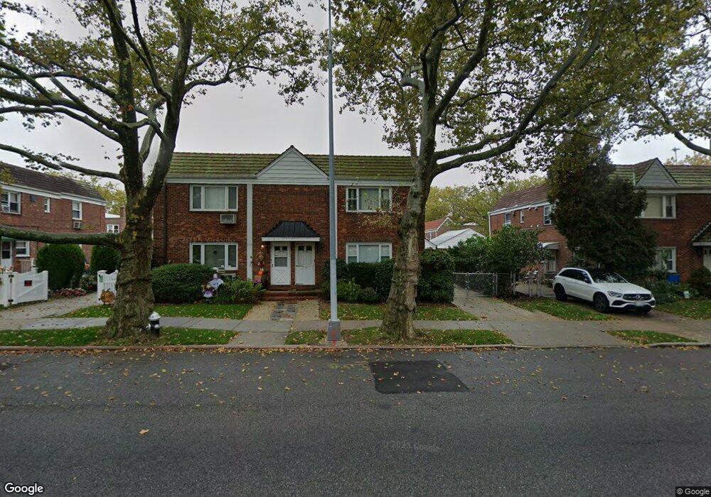 7528 199th St, Fresh Meadows, NY 11366 - photo 1