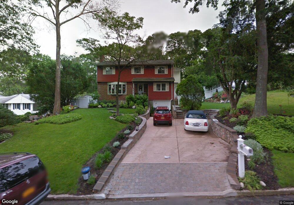 30 Robin Dr, Hauppauge, NY 11788 - photo 1