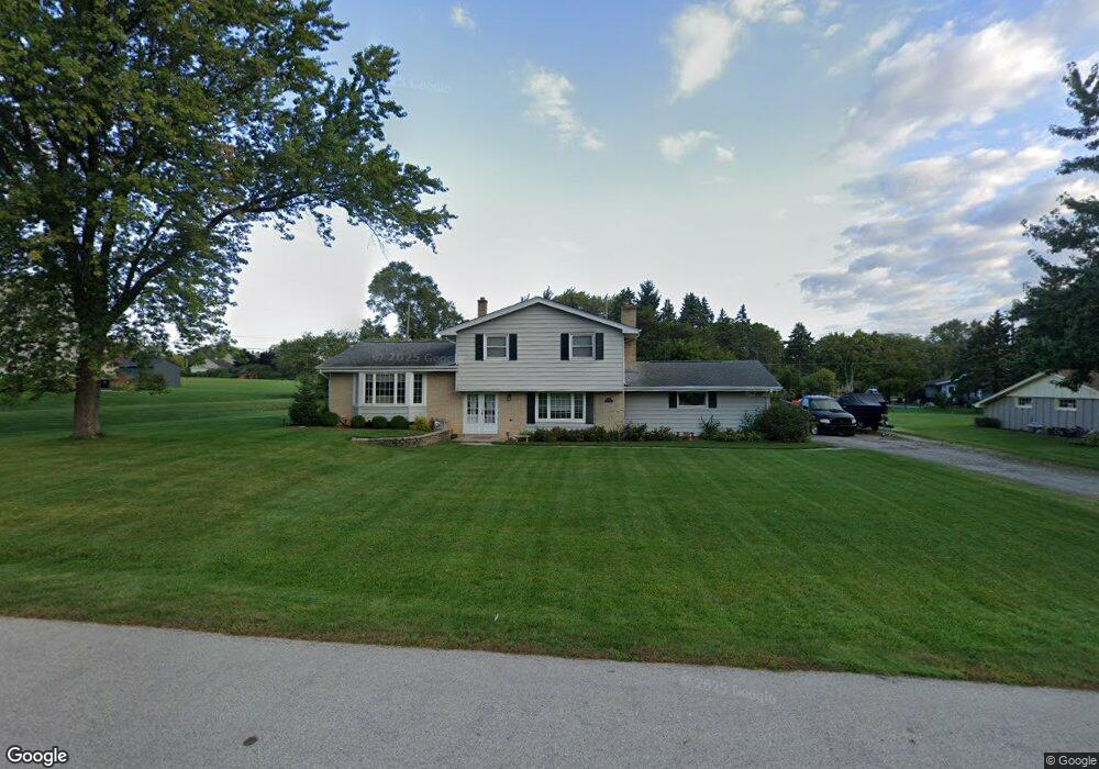 N73W15374 Paseo Ln, Menomonee Falls, WI 53051 - photo 1